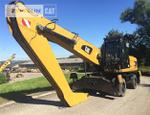 EXCAVATOR Caterpillar