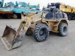 2004 CAT 901B