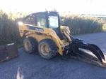 2004 DEERE 332
