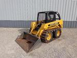 2000 DEERE 240