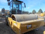 Caterpillar CS74B, Construction