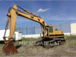 Caterpillar 235C, Construction