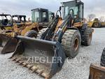 CASE 621D, Wielladers, Bouw