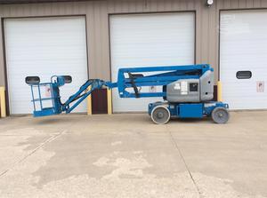 2010 GENIE Z40/23N