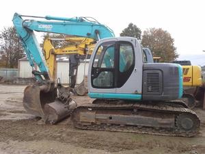 2004 KOBELCO SK135SR-1E