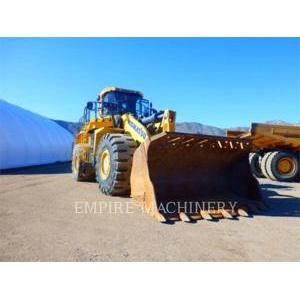 Komatsu WA900-8