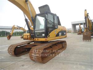 Caterpillar 320D, Construction