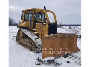 Caterpillar D6M XL, Construction