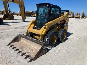 Caterpillar 242D, Schrankladers, Bouw