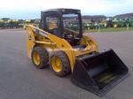 315 - LOADER, SKID-STEER