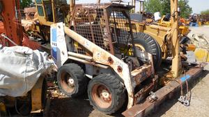 
                    BOBCAT 743
                