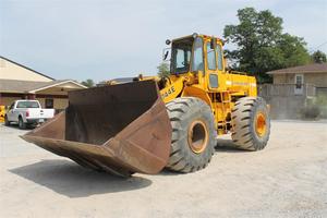 1992 DEERE 744E