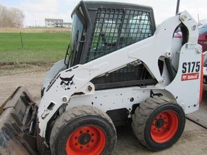 
                    BOBCAT S175
                