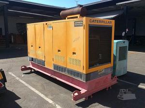 
                    1990 CAT 3208
                