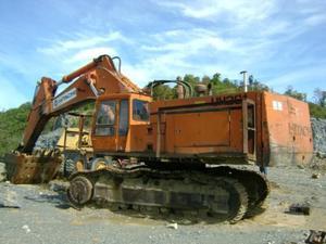 
                    1985 HITACHI UH261
                