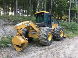 
                    2004 DEERE 548G III
                