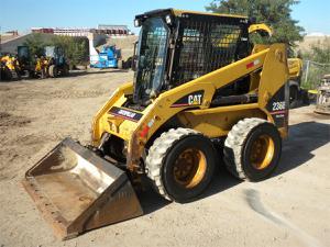 2005 CAT 236B