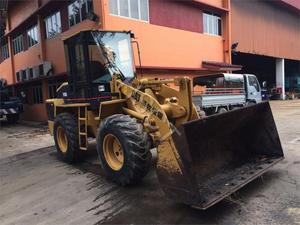 2004 CAT 910G