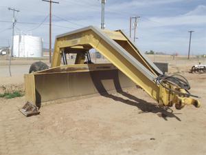 
                    2010 SUPREME PULL DOZER 1610
                