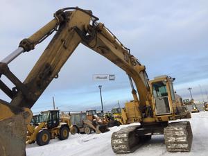 
                    1993 CAT 235D
                