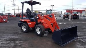 
                    2014 KUBOTA R420
                