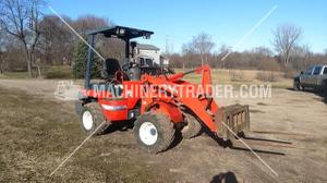 
                    2006 KUBOTA R420
                