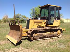 
                    2002 CAT D5C
                