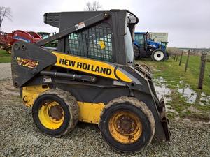 
                    2010 NEW HOLLAND L175
                