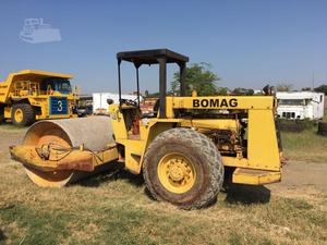 
                    BOMAG BW212PD
                