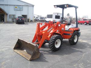 
                    1999 KUBOTA R420
                