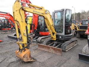 
                    2013 NEW HOLLAND E35B
                