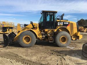 
                    2015 CAT 950M
                