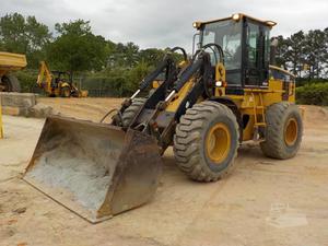 
                    2002 CAT IT28G
                