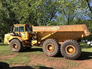 
                    1998 VOLVO A25C
                