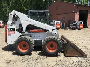 
                    2010 BOBCAT S330
                