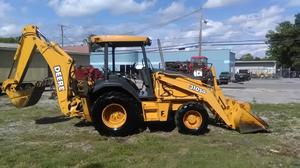 
                    2005 DEERE 310SG
                
