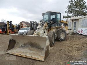 
                    2004 CAT 924G
                