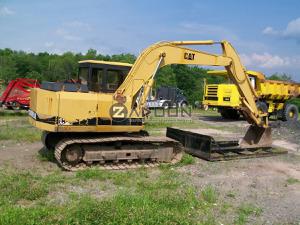 
                    2000 CAT E110B
                