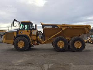 
                    2015 DEERE 410E
                