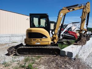 
                    2010 CAT 304C CR
                