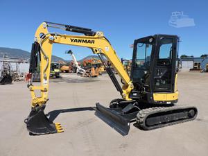 
                    2017 YANMAR VIO35-6A
                