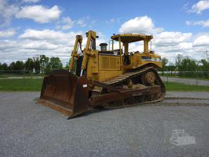 
                    2001 CAT D8R II
                