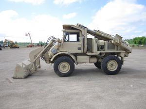 
                    MERCEDES-BENZ UNIMOG 419
                