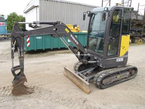 
                    2014 VOLVO ECR25D
                