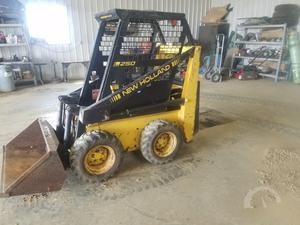 
                     8436 - NEW HOLLAND L250
                