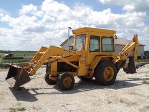 
                    1980 DEERE 310A
                