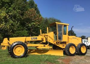 
                    1989 DEERE 570B
                