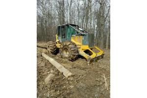 
                    2003 DEERE 540G III
                