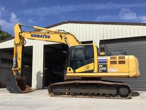 
                    2012 KOMATSU PC240 LC
                