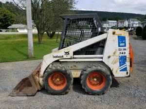 
                    BOBCAT 743
                